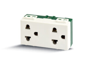 ตราช้าง เต้ารับคู่มีกราวด์ รุ่น PCH-904 Y-Series สีขาว